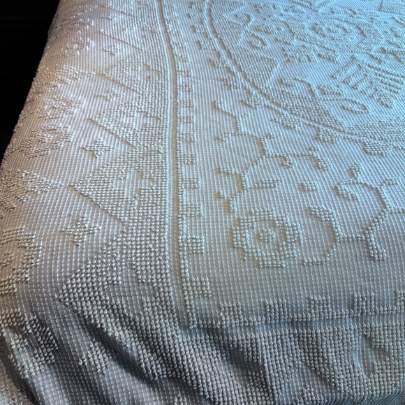 Vintage Fieldcrest Chenille Hobnail Bedspread Fringe Edges Edge Off White Cream - Picture 3 of 12